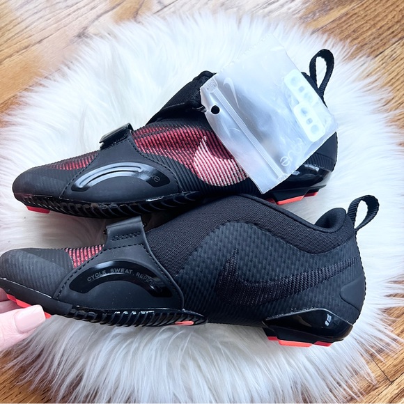 Nike Women's SuperRep Cycling Shoes Color: Black/silver/crimson - Picture 7 of 9